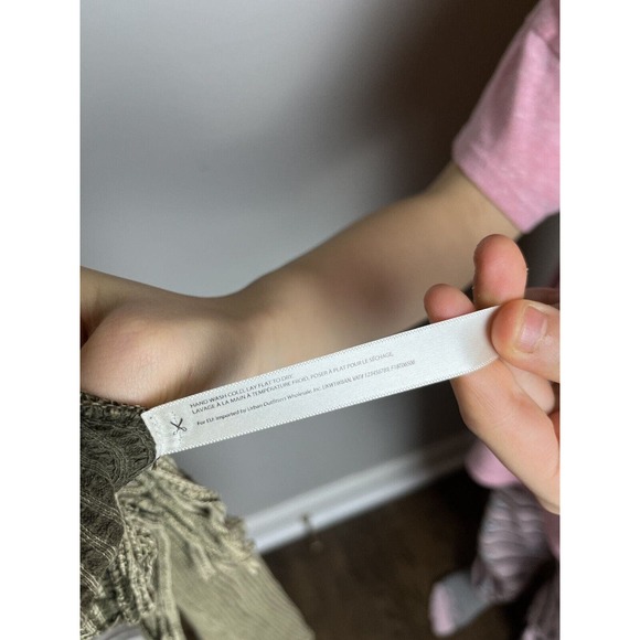 Free People Sz Large Distressed Pullover Top w-tie side closure Boho/Hippi Green - Picture 12 of 12